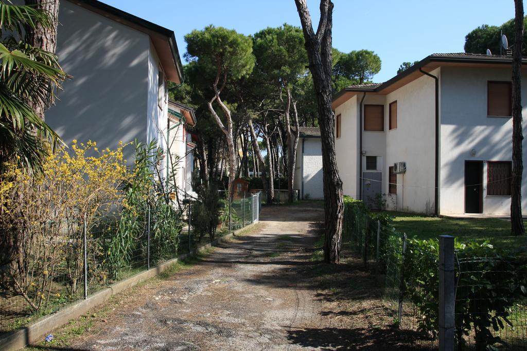 Villaggio Solveig Family Apartments Lido di Jesolo Exterior photo